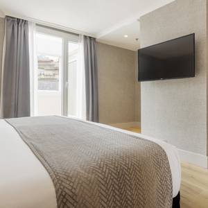 Habitación junior suite ( 2 adultos + 1 niño) Hotel ILUNION San Sebastián