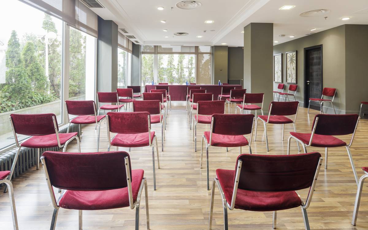 4 salones de reuniones Hotel ILUNION San Sebastián 4 salones de reuniones Hotel ILUNION San Sebastián