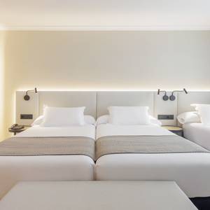 Habitación triple ( 2 adultos +1 niño) Hotel ILUNION San Sebastián
